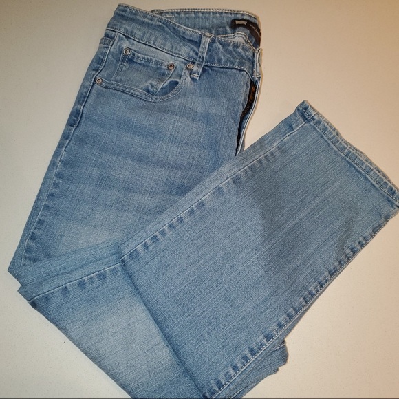 Levi’s Demi Curve Jeans - Picture 6 of 6